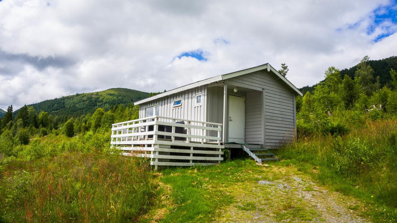 Smordal Hytteutleie Og Camping Hotel Nordfjordeid Kültér fotó